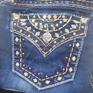 Miss Me Women's Crystal Bling Pockets Signature Cuffed Capri Size 27